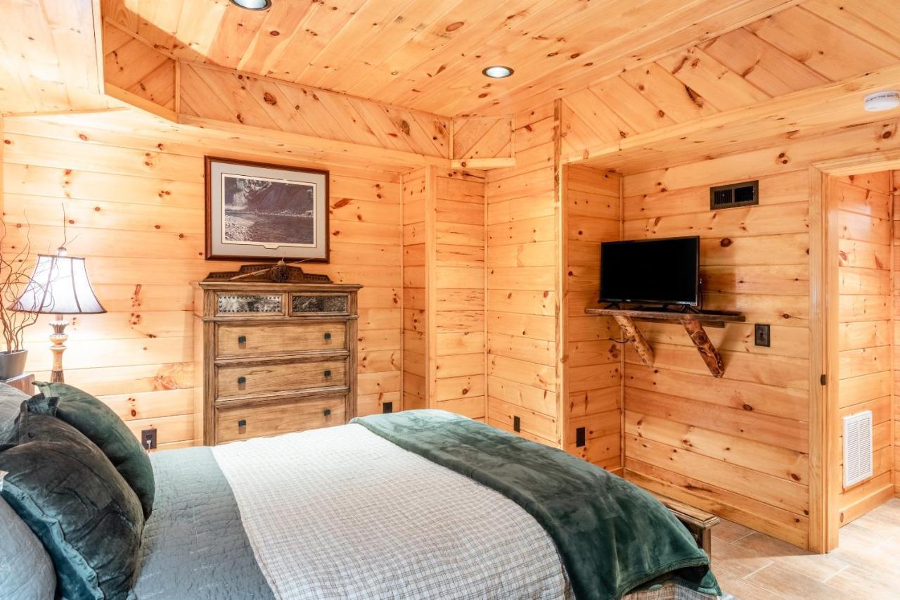 Iron Mountain Lodge - Beautiful Cabin With Forest & Mountain Views! Butler Esterno foto