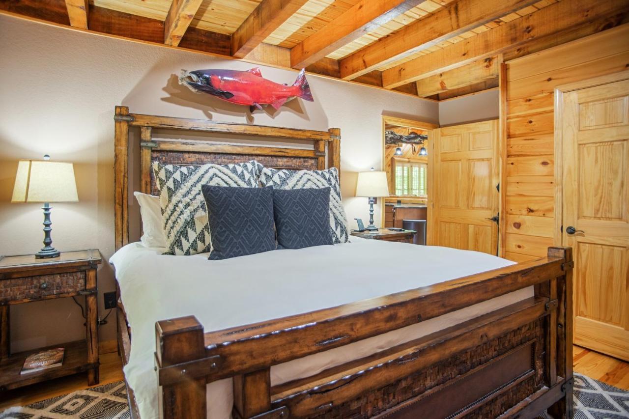 Iron Mountain Lodge - Beautiful Cabin With Forest & Mountain Views! Butler Esterno foto